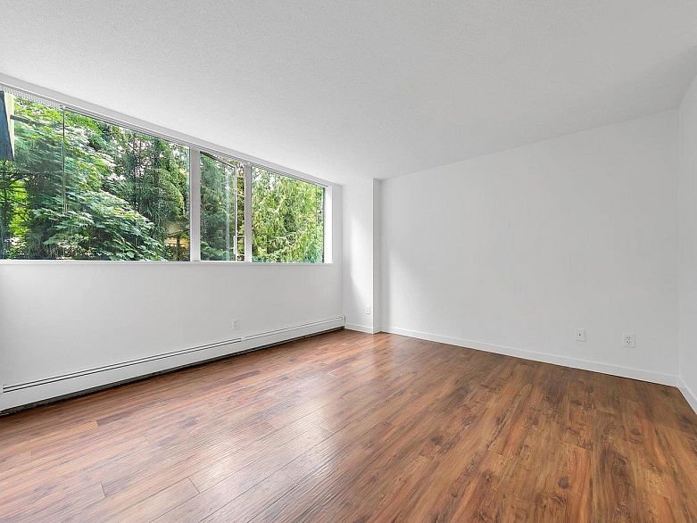 307 3061 E Kent Avenue North