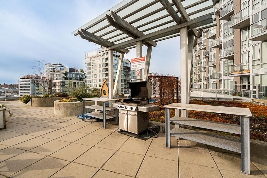 1517 1618 Quebec Street