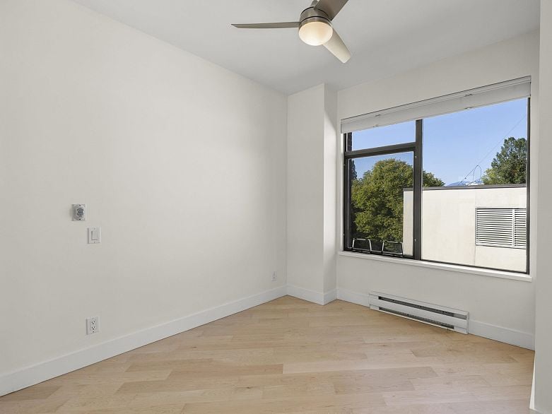 612 2228 Marstrand Avenue