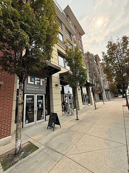 302 4028 Knight Street