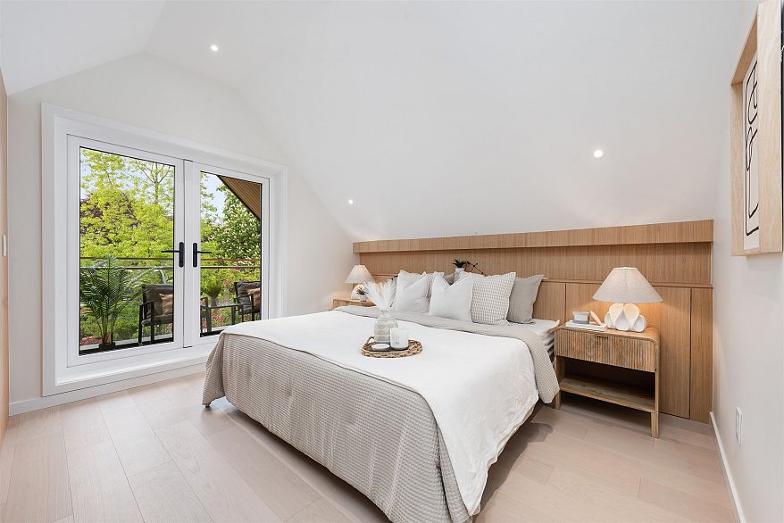 1 2764 W 14th Avenue