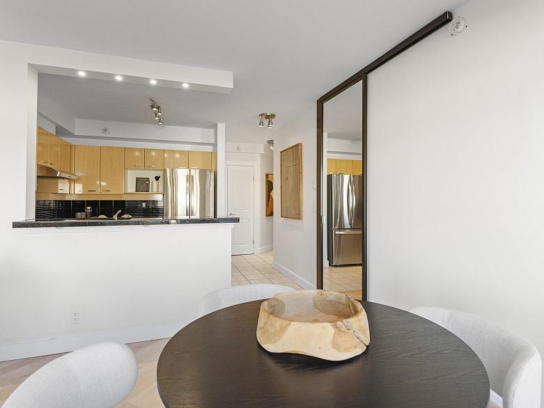 612 2228 Marstrand Avenue