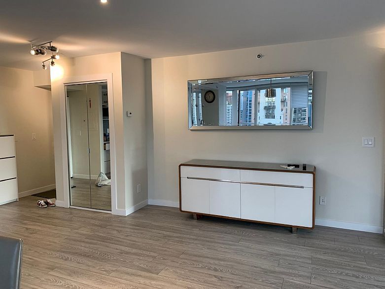 1501 289 DRAKE STREET, Vancouver BC V6B 5Z5