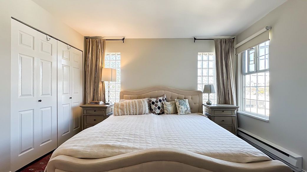 402 PH2 2091 Vine Street