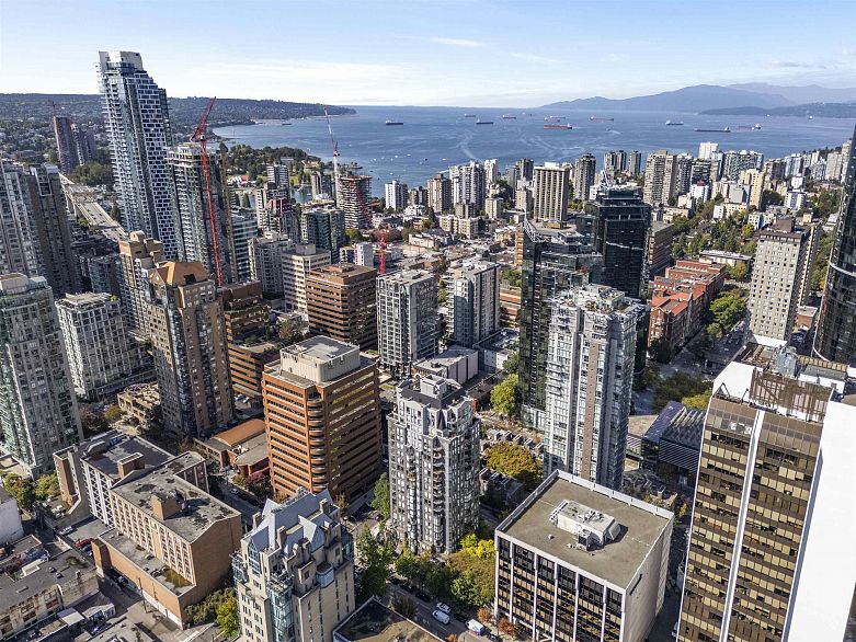 1401 811 Helmcken Street