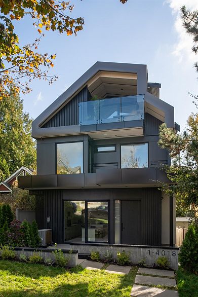 2 4018 W 21st Avenue