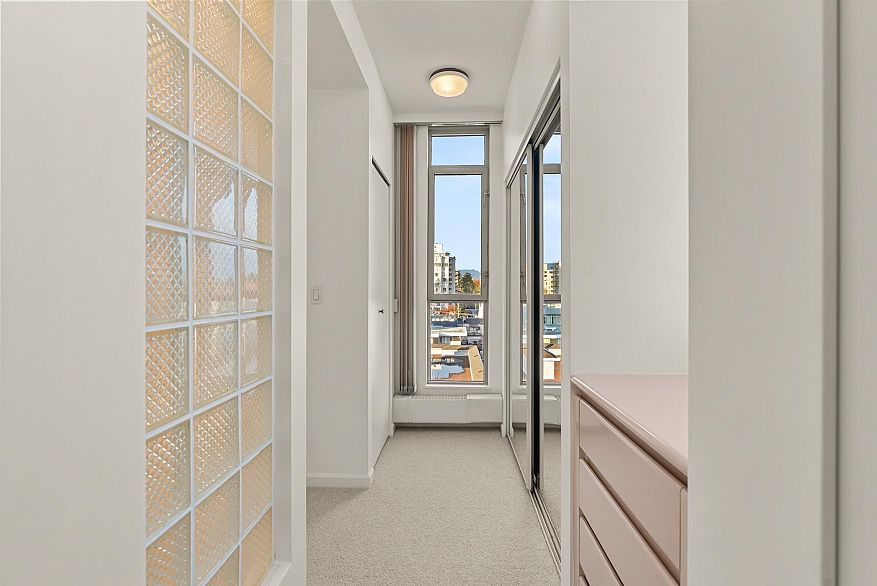 701 5850 Balsam Street