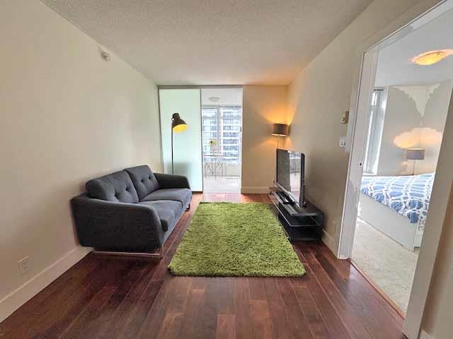 1709 888 Homer Street