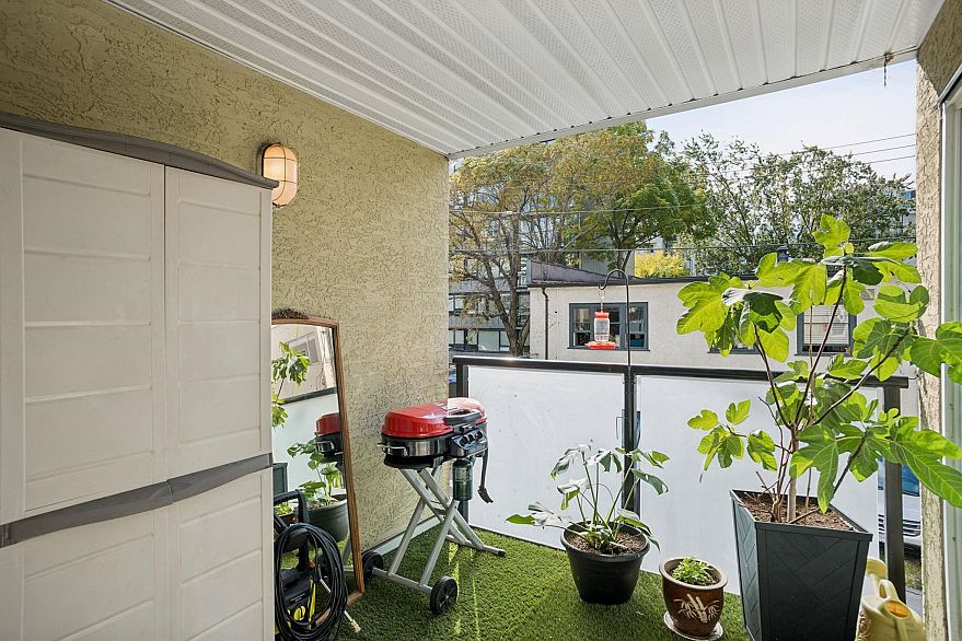 105 1554 Burnaby Street