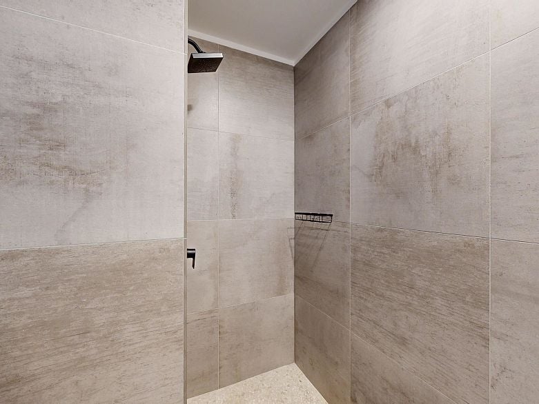 1207 989 Nelson Street