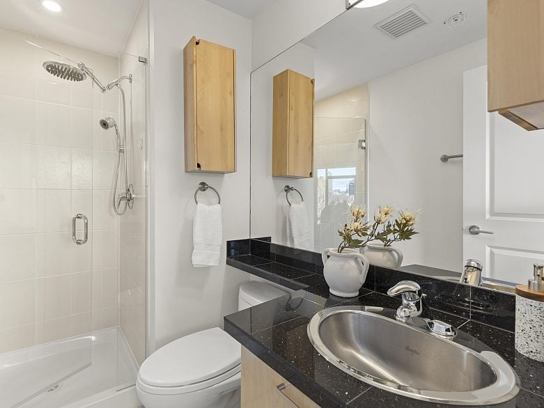 612 2228 Marstrand Avenue