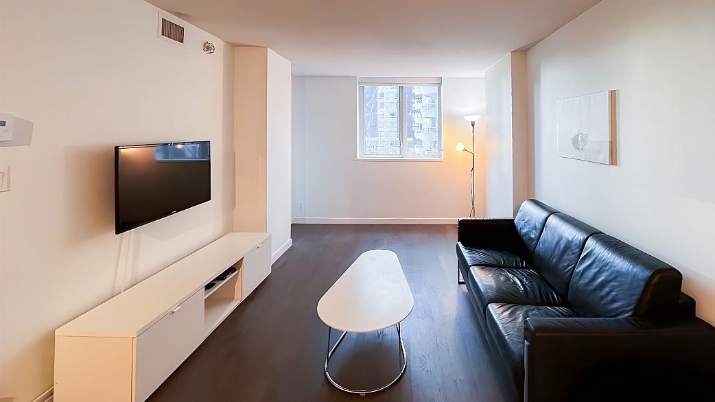 309 1009 HARWOOD STREET, Vancouver BC V6Z 1Z7