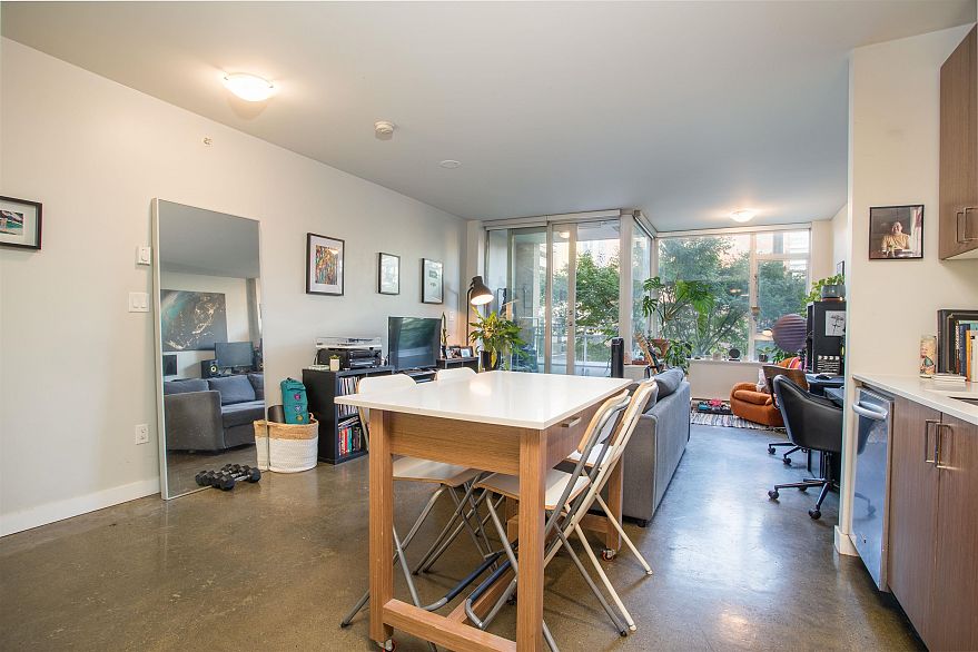 310 221 Union Street