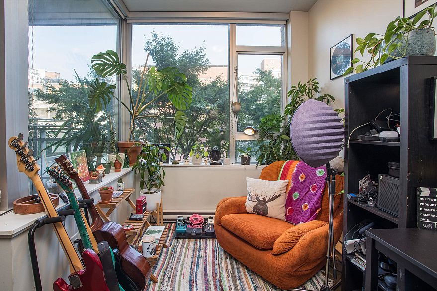 310 221 Union Street