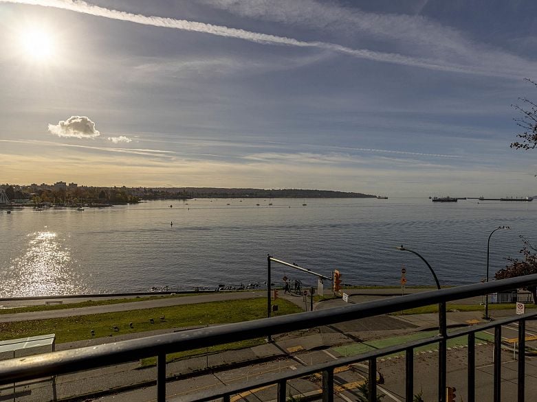 402 1575 Beach Avenue