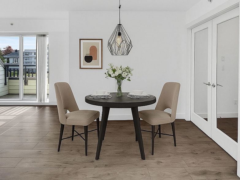 PH3 1533 E 8th Avenue