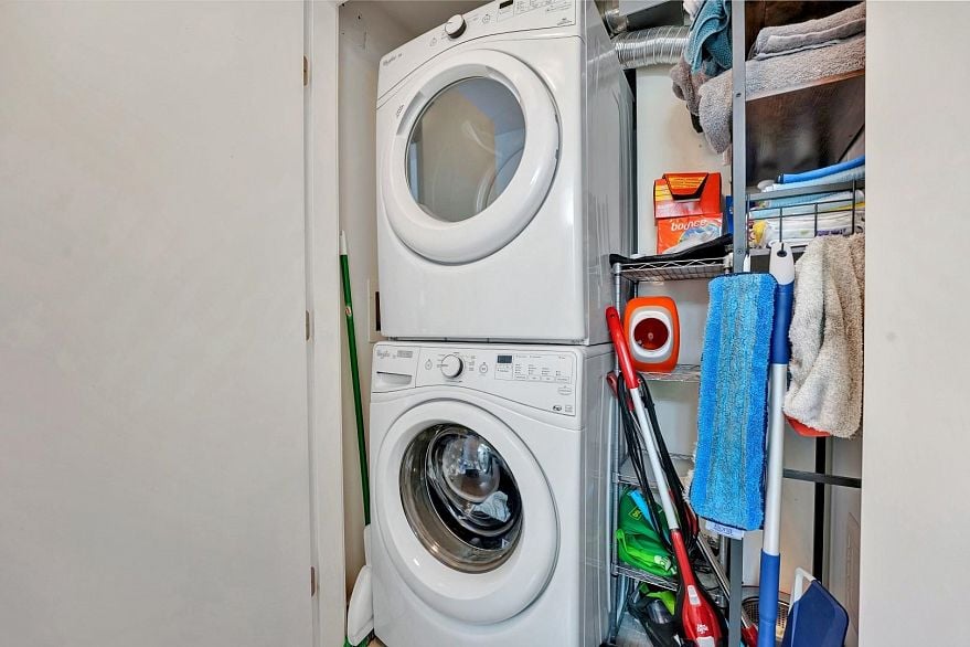 1510 111 E 1st Avenue