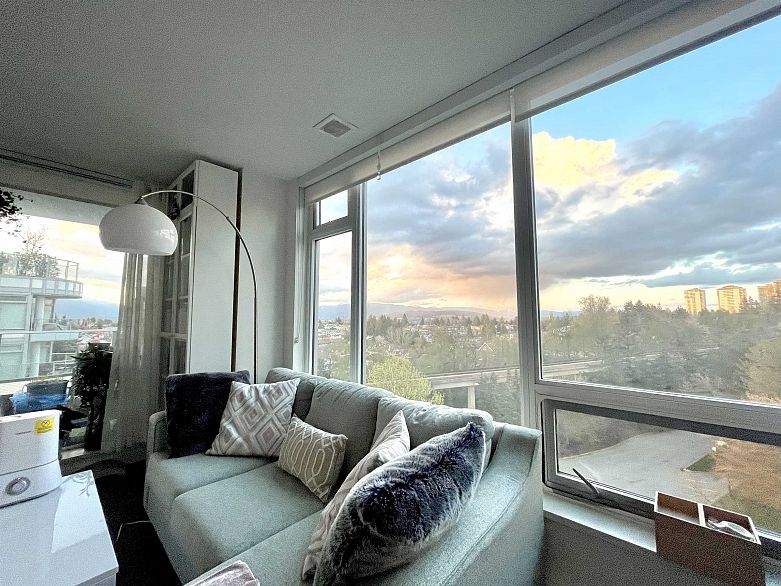 954 5515 BOUNDARY ROAD, Vancouver BC V5R 0E3