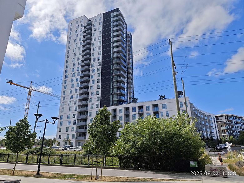 902 3430 E Kent Avenue South