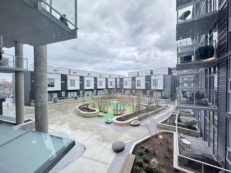 902 3430 E Kent Avenue South