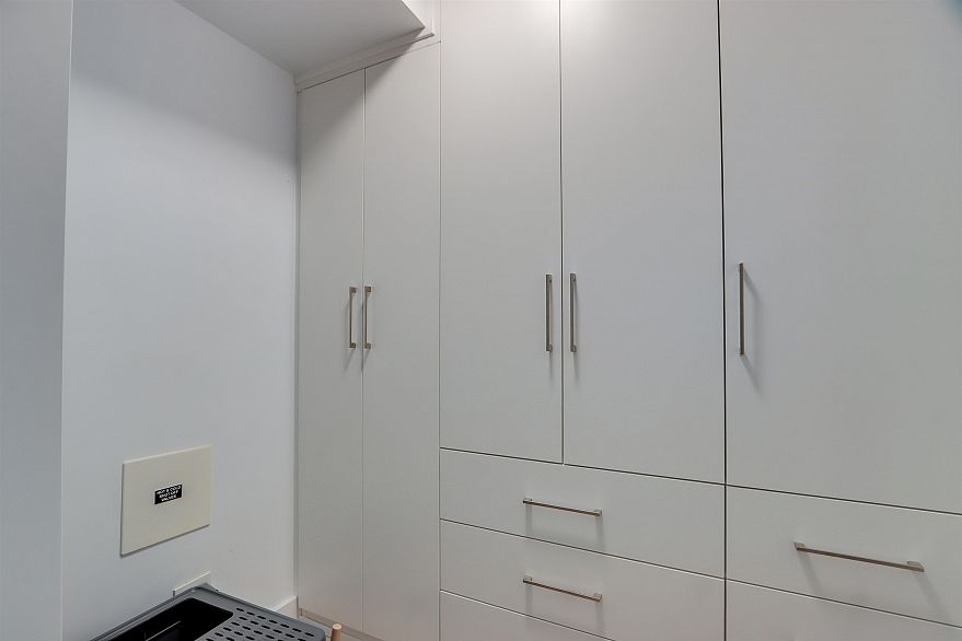 207 1618 Quebec Street