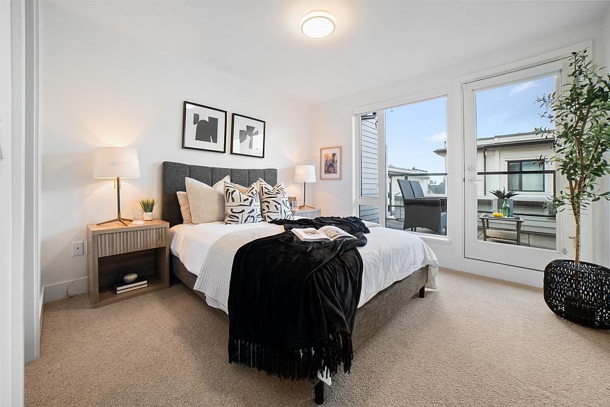 7458 Granville Street