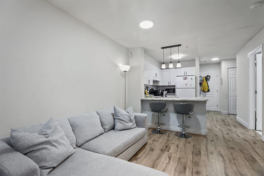 203 3278 Heather Street