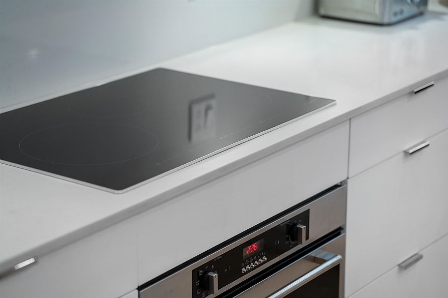 301 1350 Comox Street