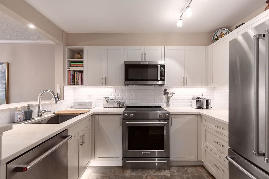 204 456 Moberly Road