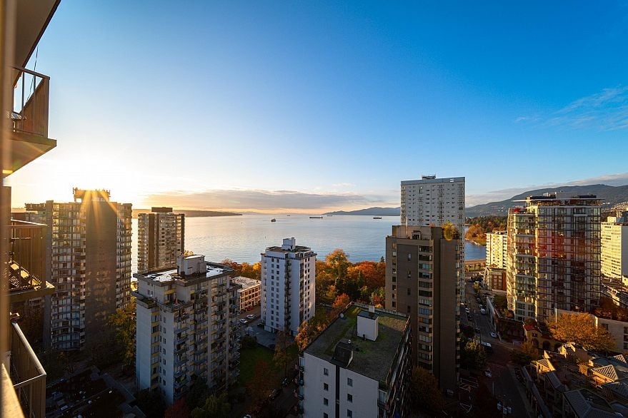 2004 1251 Cardero Street