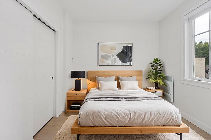 309 2528 Collingwood Street