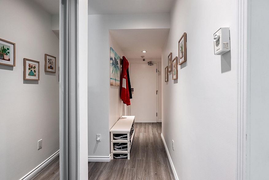 106 825 E 7th Avenue