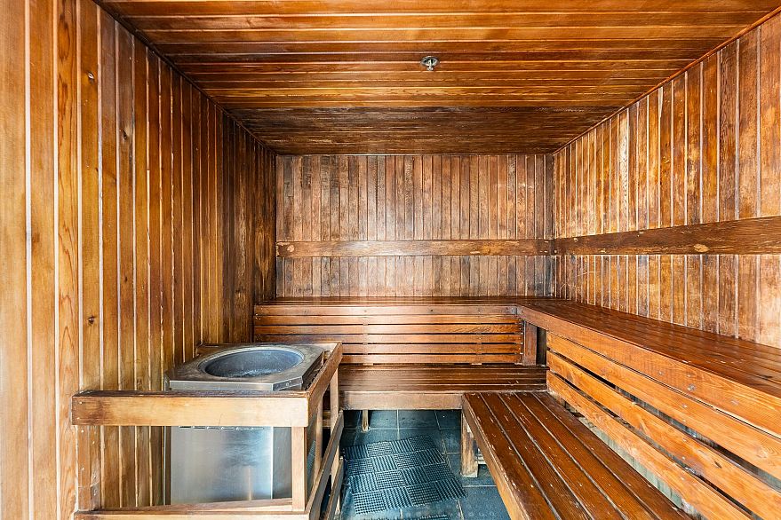 805 438 Seymour Street