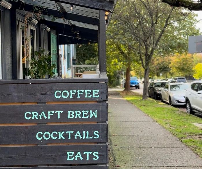 208 1516 Charles Street