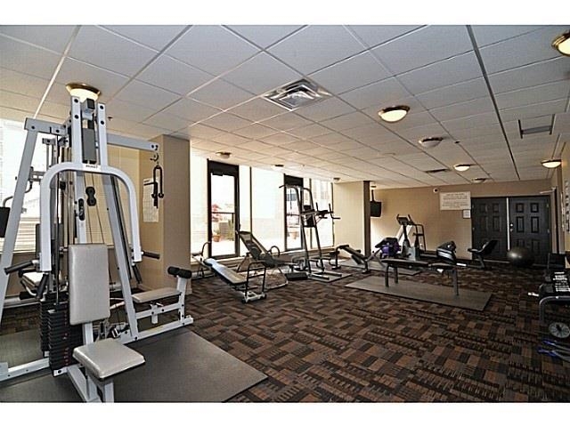 910 1010 Howe Street