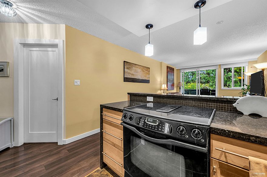 203 1867 W 3rd Avenue