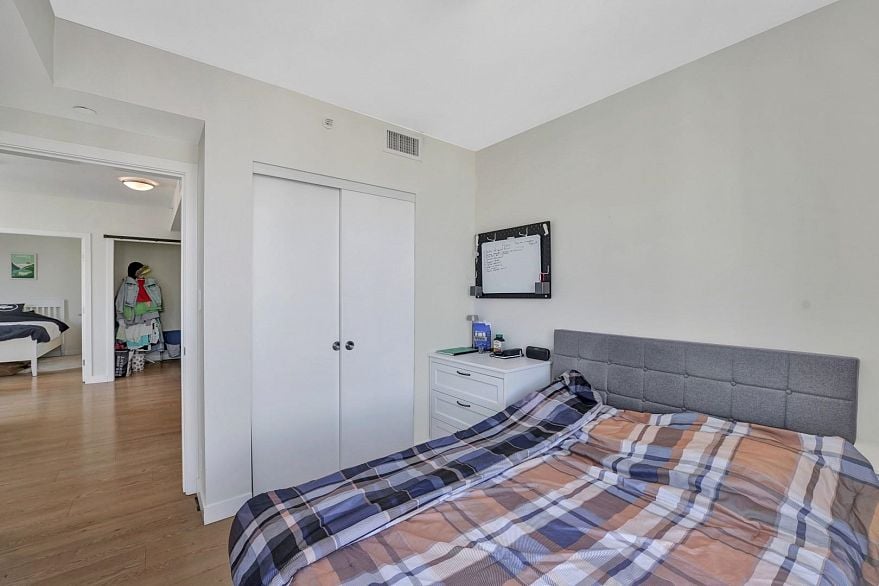 1510 111 E 1st Avenue