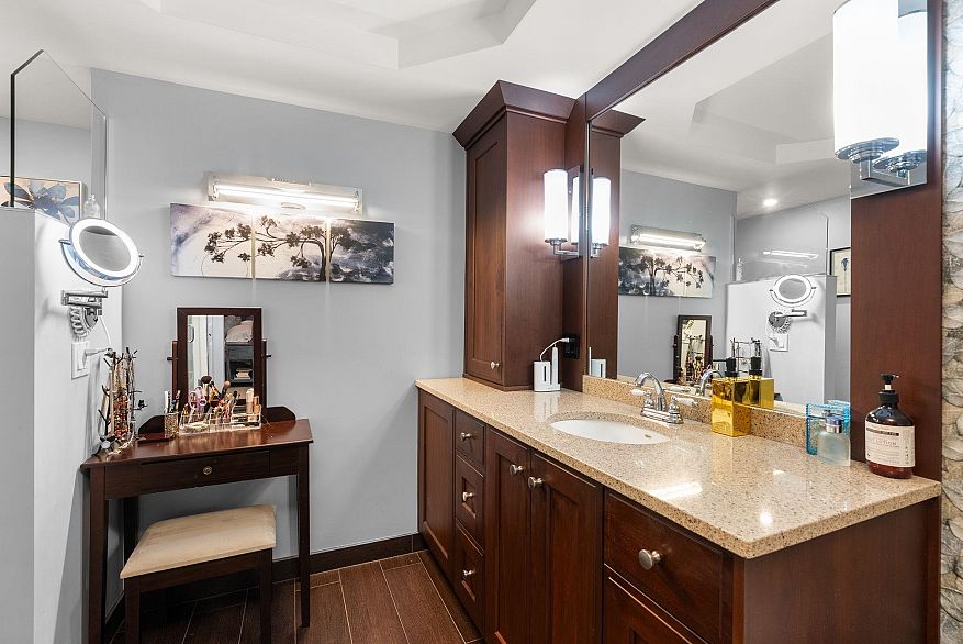 119 1869 Spyglass Place