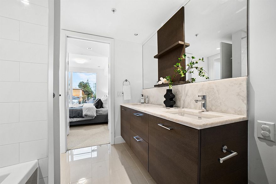 7458 Granville Street