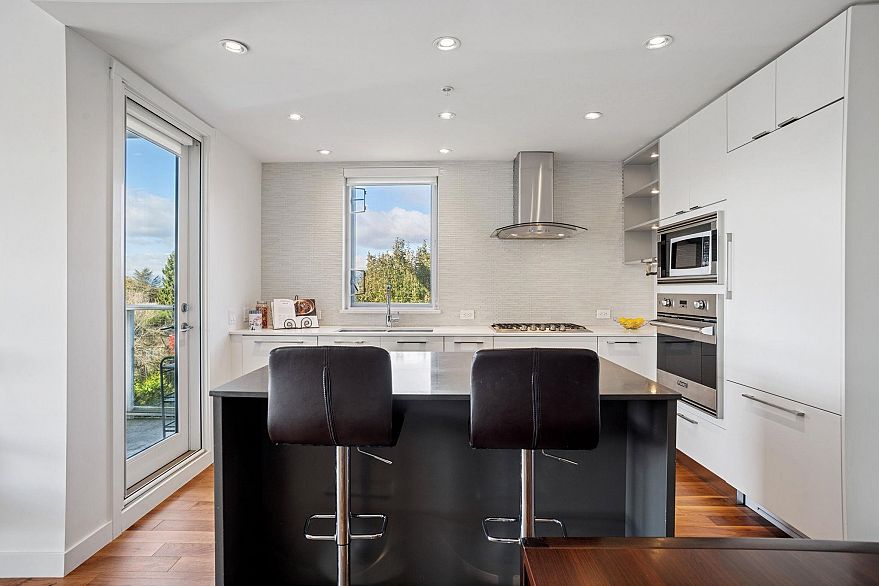 508 4867 Cambie Street