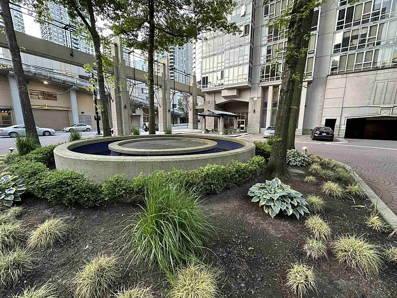 2506 930 Cambie Street