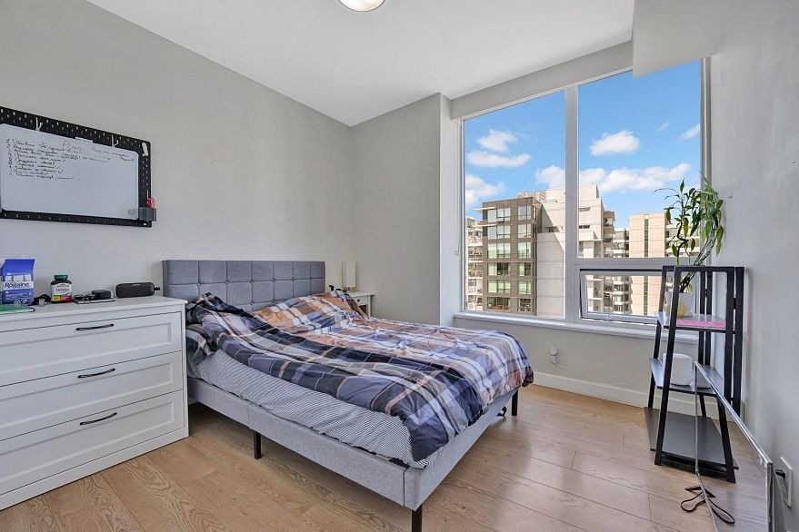 1510 111 E 1st Avenue