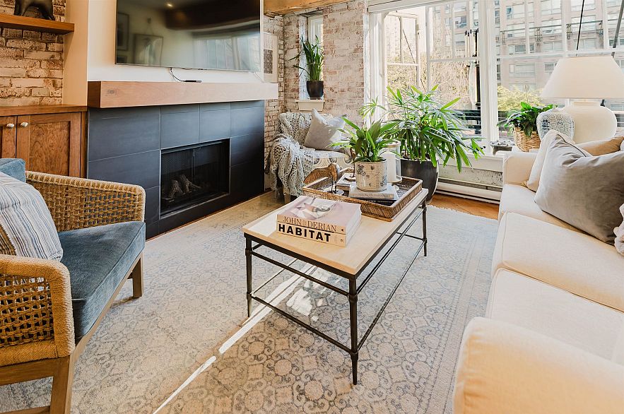 210 1178 Hamilton Street