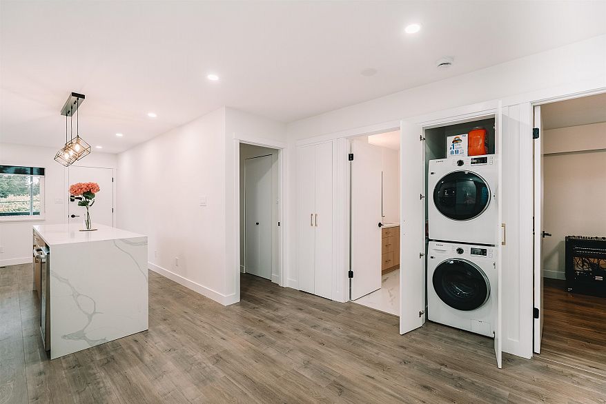 5885 Sherbrooke Street