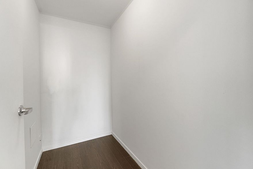 2007 999 Seymour Street