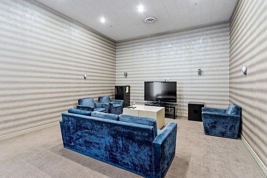 1902 455 Beach Crescent