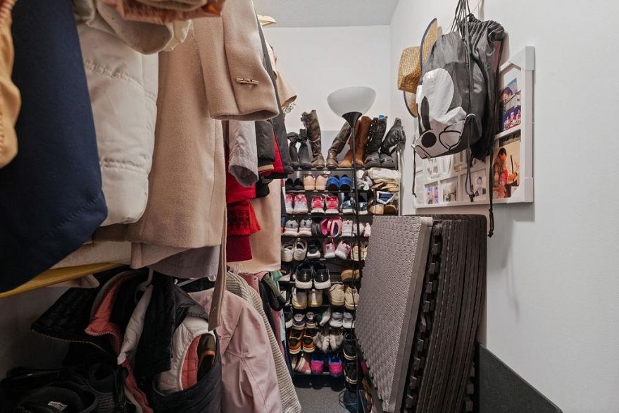 2205 111 W Georgia Street