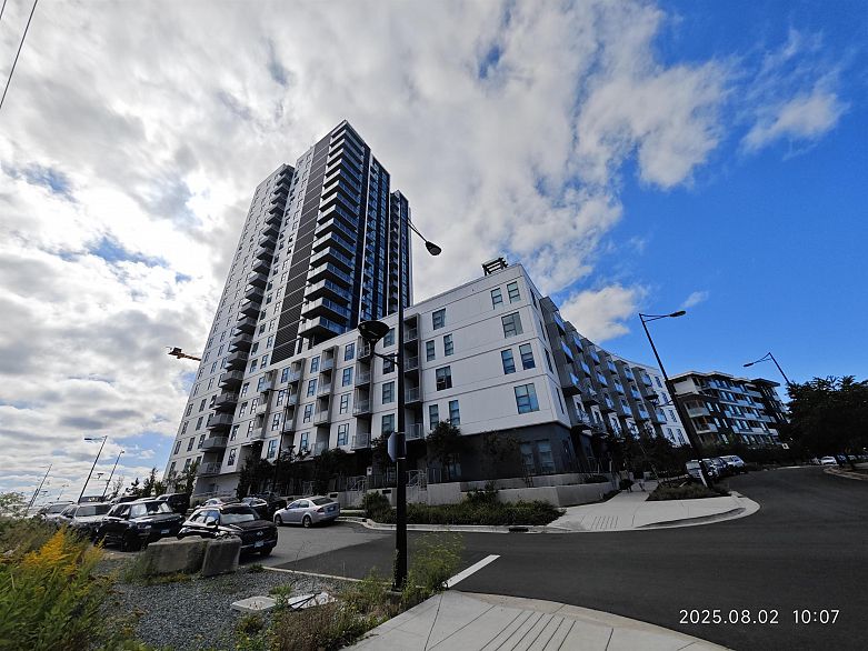 902 3430 E Kent Avenue South