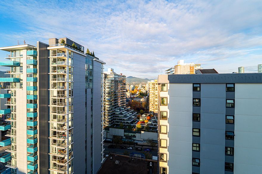 2004 1251 Cardero Street