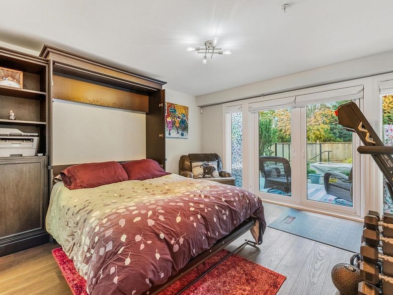 100 656 W 13th Avenue